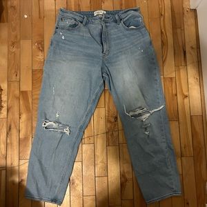 Abercrombie and Fitch, the mom high-rise curve love